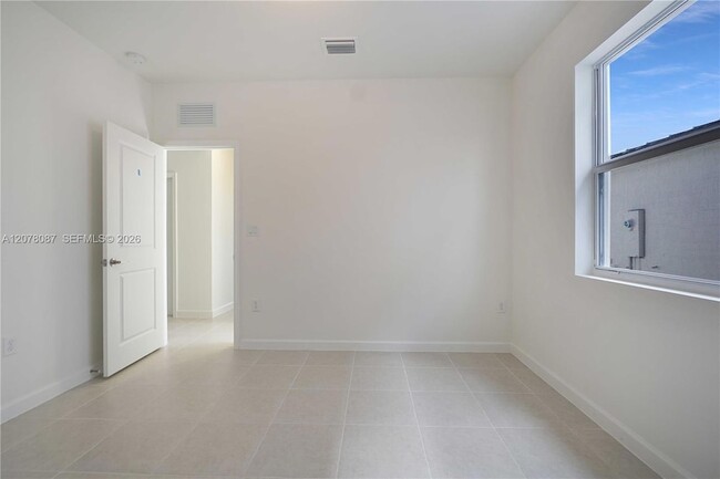 Building Photo - 18672 SW 136th Ct