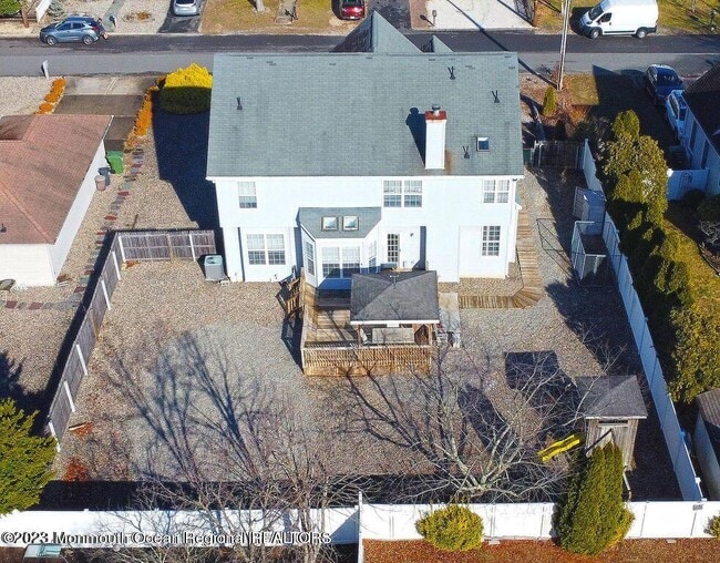 Building Photo - 505 Buhler Ave
