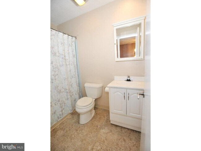 Building Photo - 48 W Azalea Ln