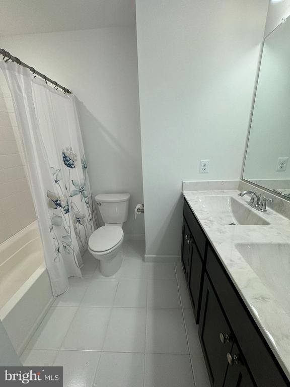 Building Photo - 417 Gillespie Dr