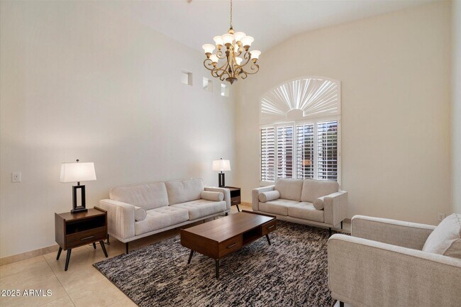 Building Photo - 10060 E Emerald Dr