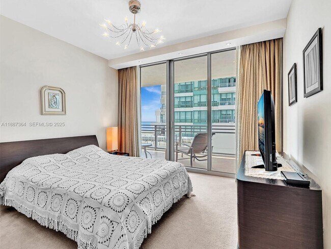 Building Photo - 3535 S Ocean Dr