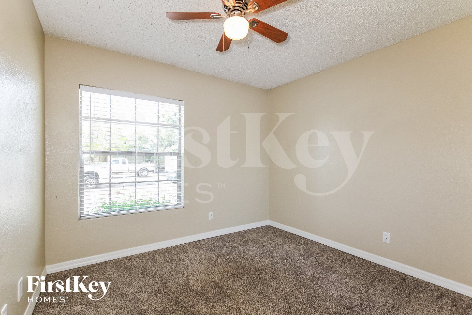 Building Photo - 5203 W Sandra Terrace