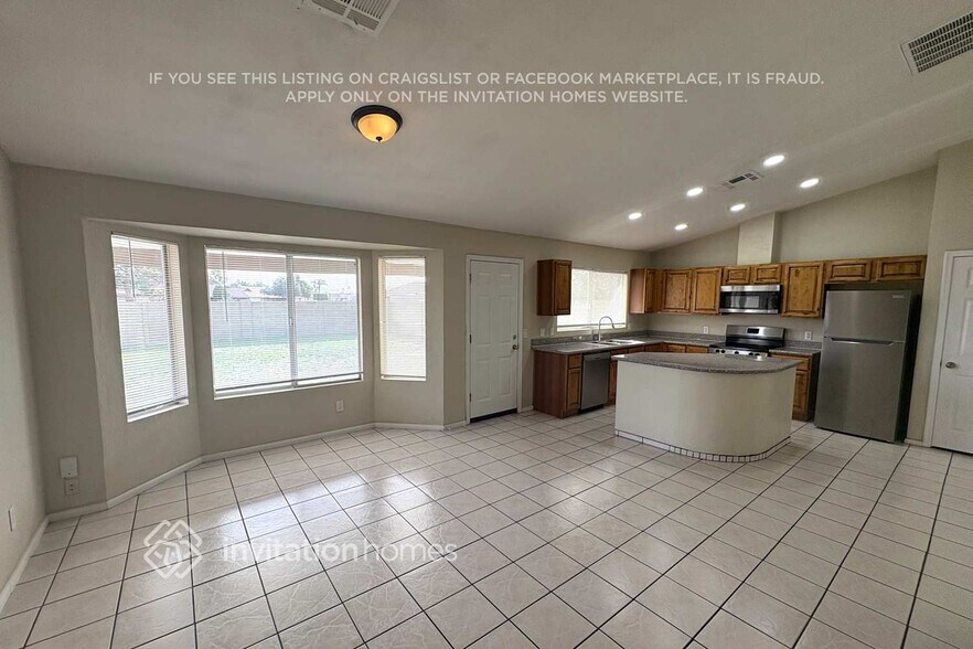 Building Photo - 6501 W Cheryl Dr