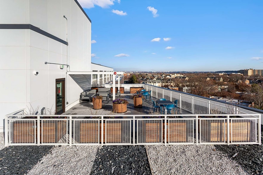 Building Photo - 1215 N Fayette St