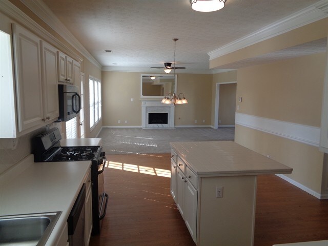 Building Photo - 140 Saddle Bridge Dr