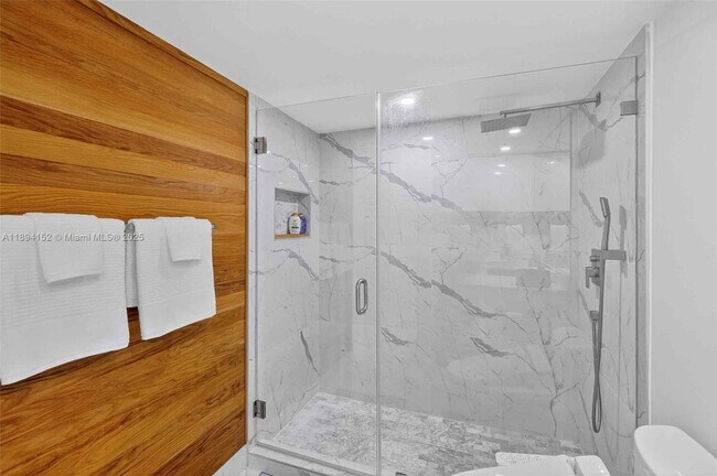 Building Photo - 2401 Collins Ave