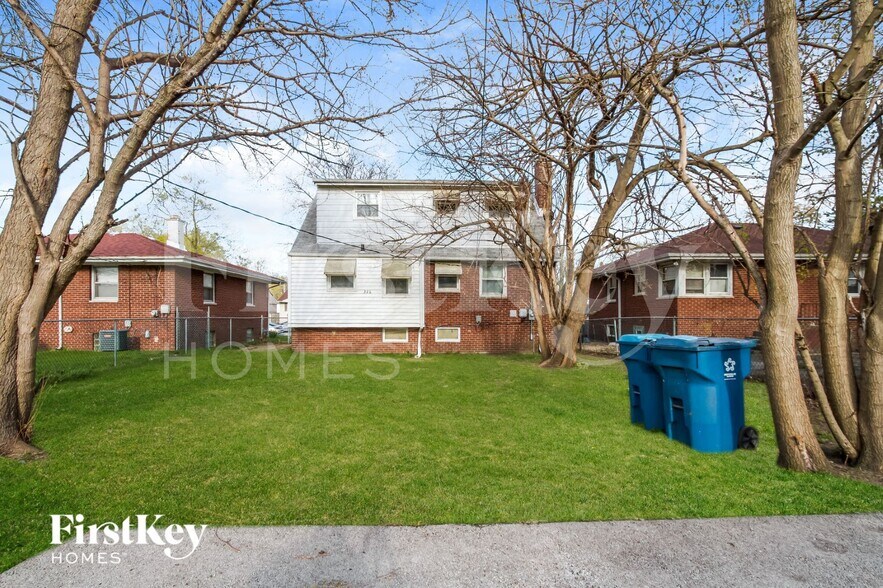 Building Photo - 326 Clyde Ave