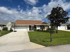 Building Photo - 12872 Meadowbend Dr