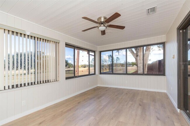 Building Photo - 6545 Brentwood Dr.