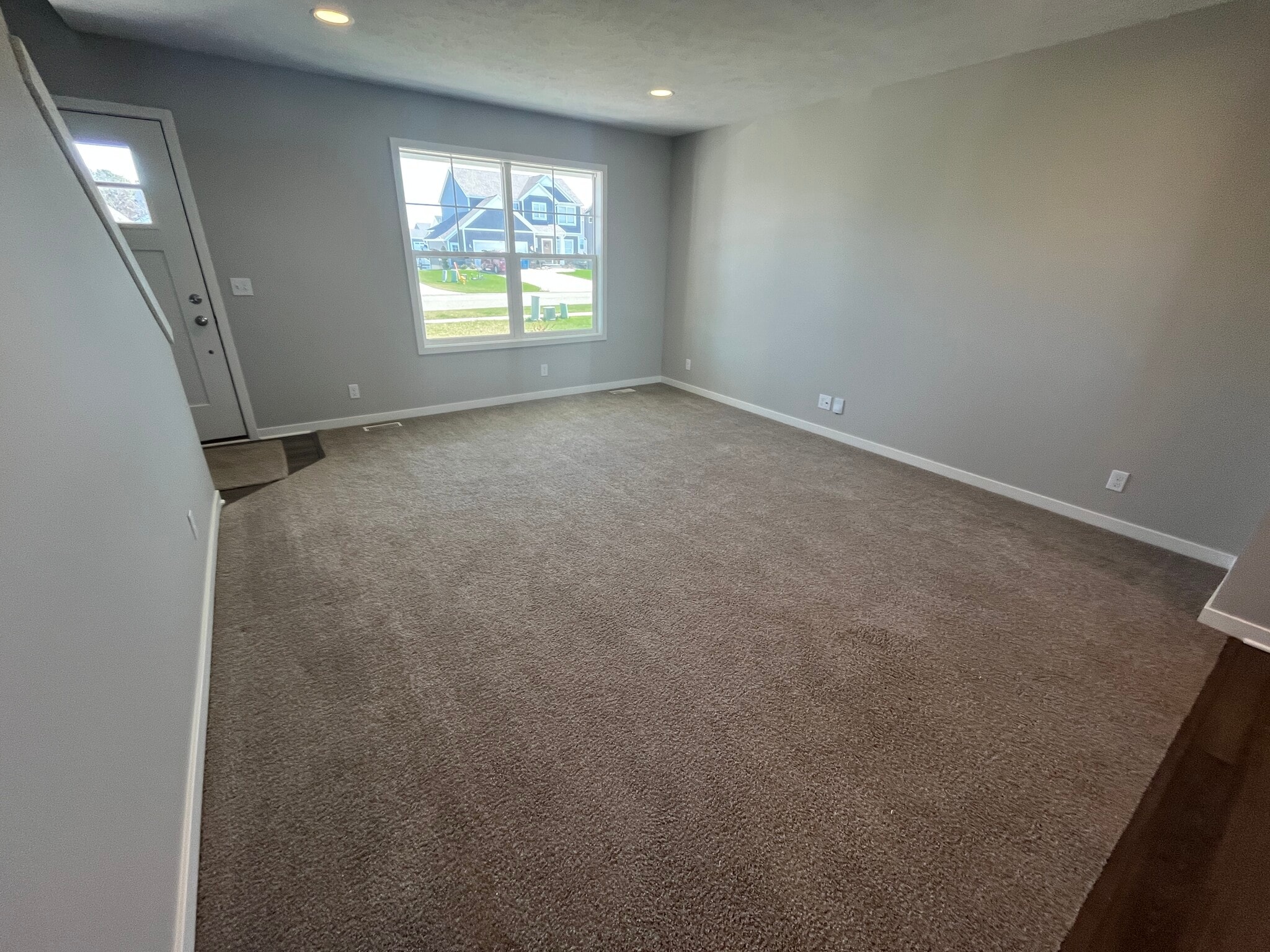 Building Photo - 3865 Elm Ridge Dr