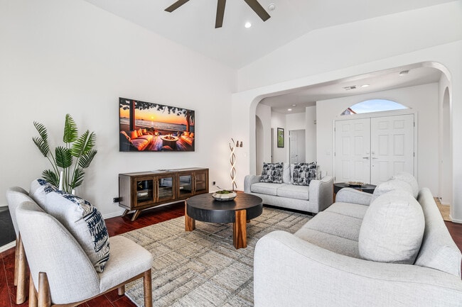 Building Photo - 79535 Dandelion Dr