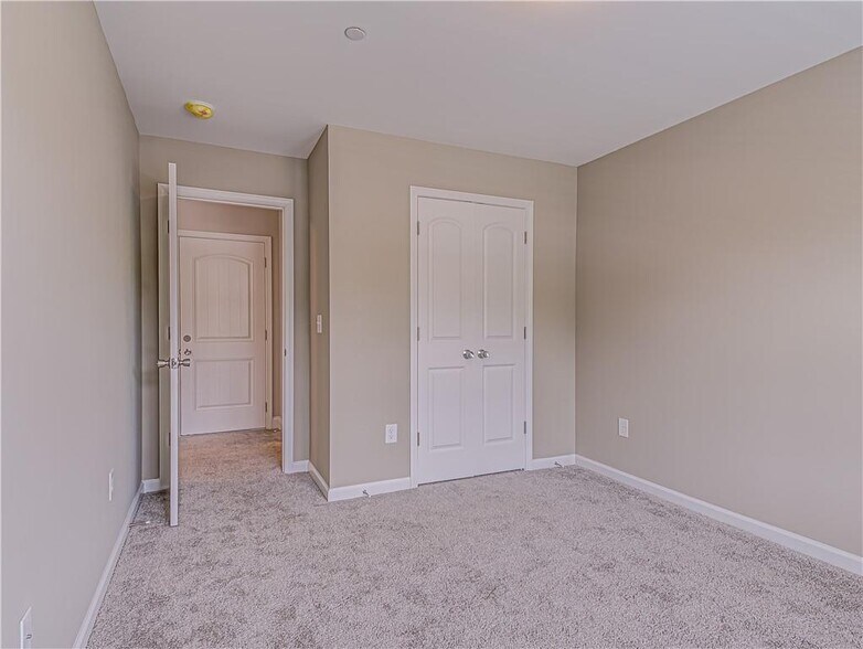 Building Photo - 3390 Mount Zion Rd