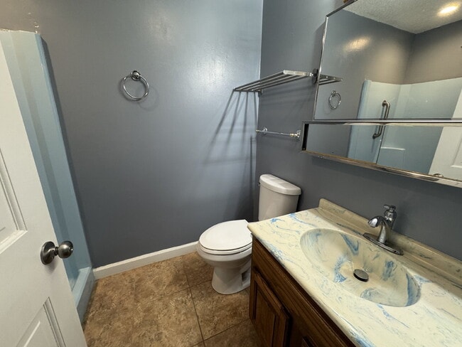 Building Photo - “Spread Out!” — 3 Bed Home with Sun Room + Multiple Living Spaces