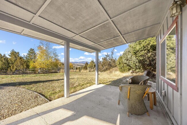 Building Photo - Hillside Hideaway in Historic Virginia Cit...