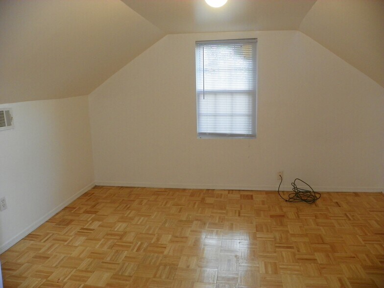 Building Photo - 311 Frederick Ave