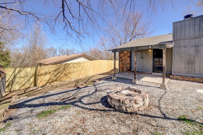 Building Photo - 14628 S Xenophon Ave