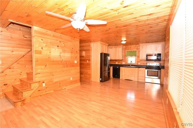 Building Photo - 25003 NY-37