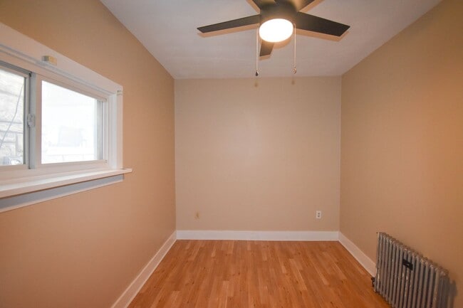 Building Photo - RALL202