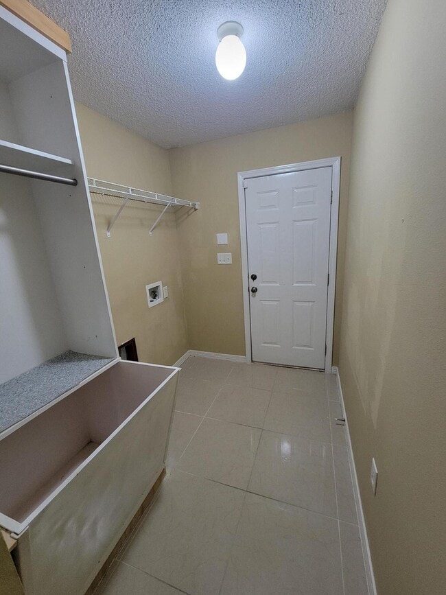 Building Photo - 2158 Punham Ct
