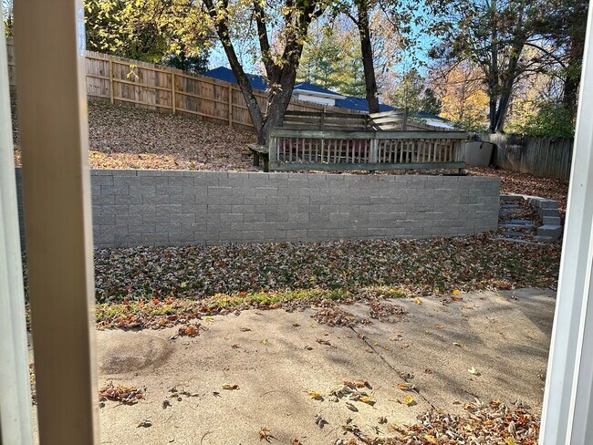 Building Photo - 6415 Bayard Park Dr