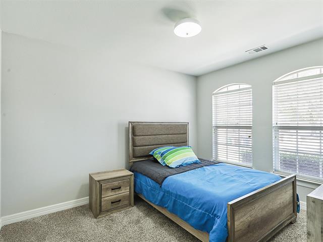 Building Photo - 2100 Del Mar Ct