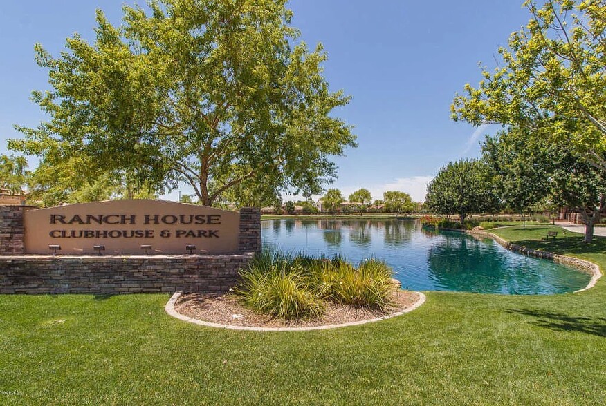 Power Ranch Lake + ClubHouse - 3907 S Vineyard Ave