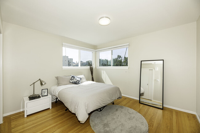 Building Photo - 99 Lupine