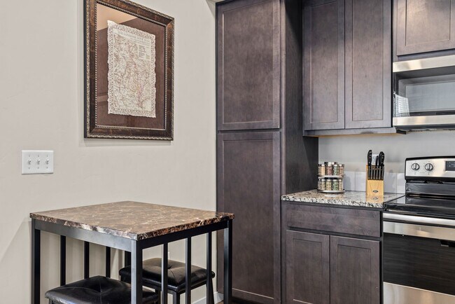 Building Photo - 7353 Summerwinds