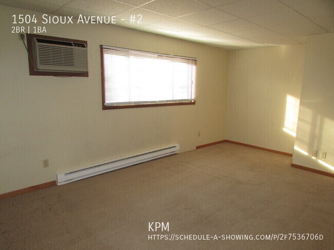 Building Photo - 1504 Sioux Ave