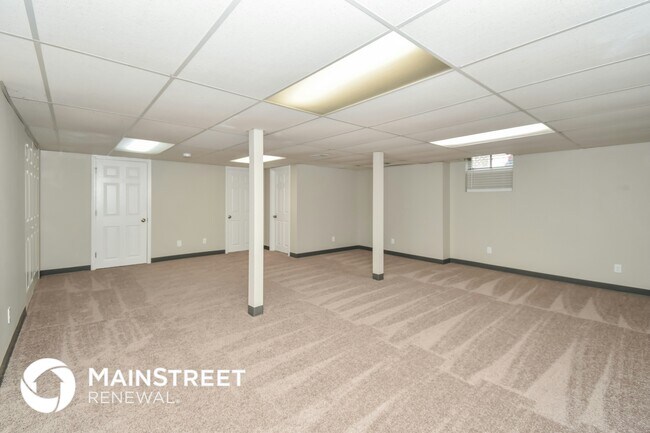 Building Photo - 5613 Ree Dr