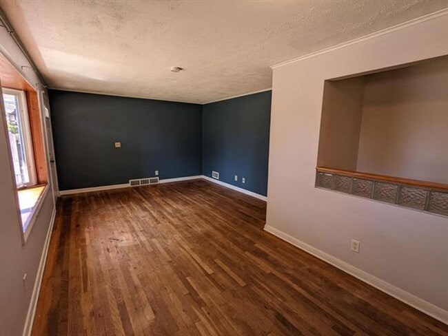 Building Photo - 4322 Doncaster Dr