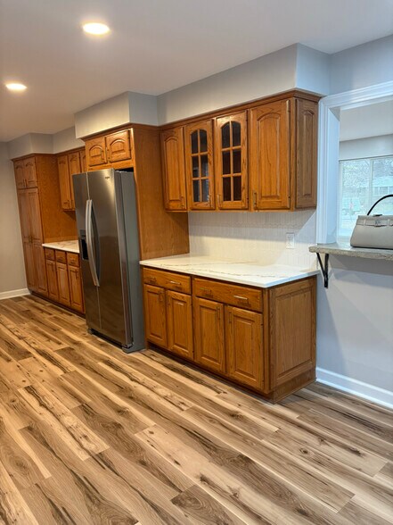 Building Photo - 1282 Lawndale Rd