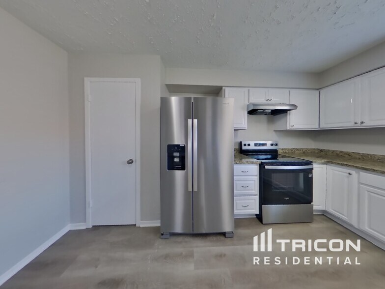 Building Photo - 3738 Xenophon Dr