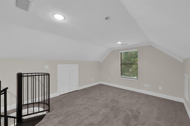 Building Photo - 6436 Longmire Rd