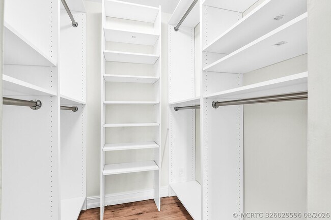 Building Photo - 3216 Karen Dr