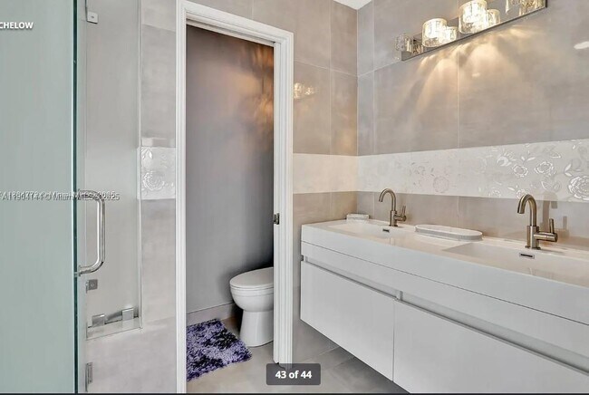 Building Photo - 2321 SE 15th St