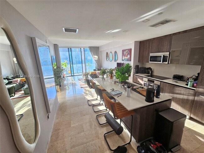 Building Photo - 68 SE 6th St