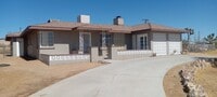 Building Photo - 3 bed 2 bath house on the mesa!