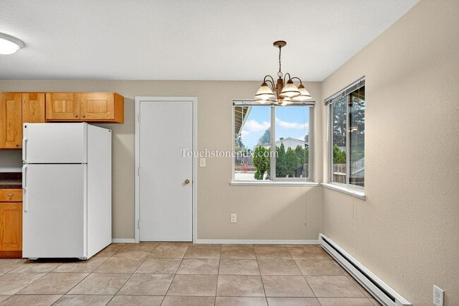 Building Photo - 1920 S Alpine St