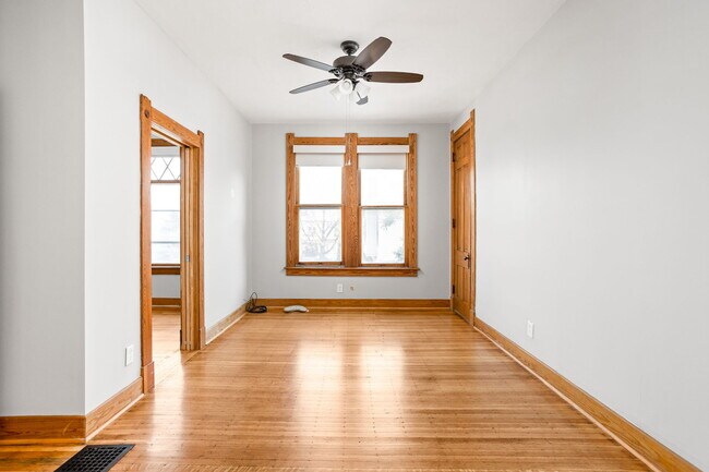 Building Photo - 319 E 13th St