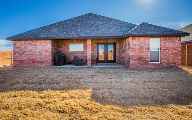 Building Photo - Wonderful 4/2 in Iron Horse in Wolfforth!