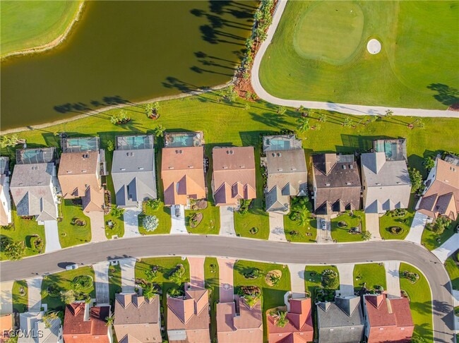 Building Photo - 12630 Kelly Palm Dr