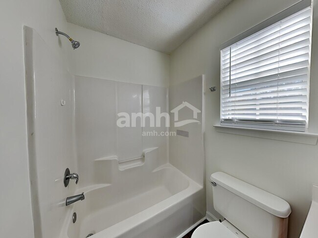 Building Photo - 3413 Braefield Dr