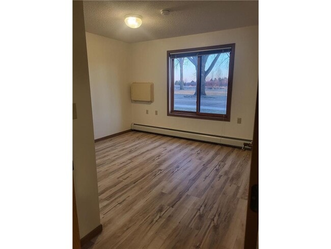 Building Photo - 609 Main St S