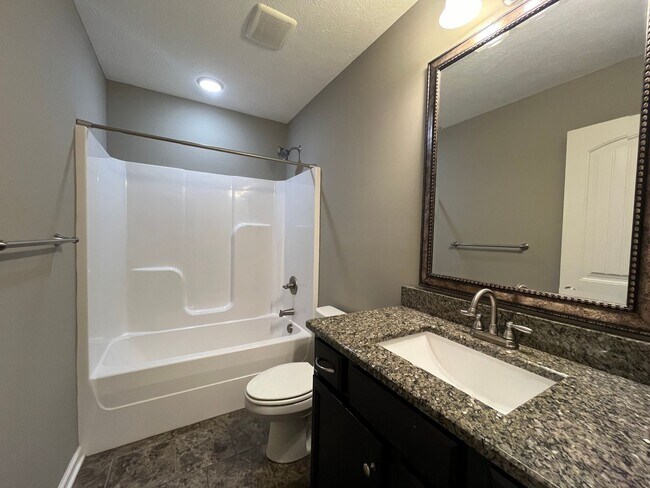 Building Photo - 3BR 2BA home in Greystone subdivision