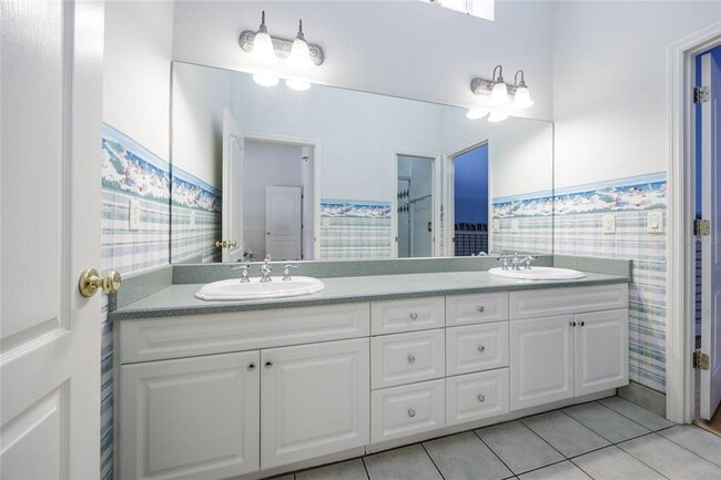 Building Photo - 7513 SW 35th Way