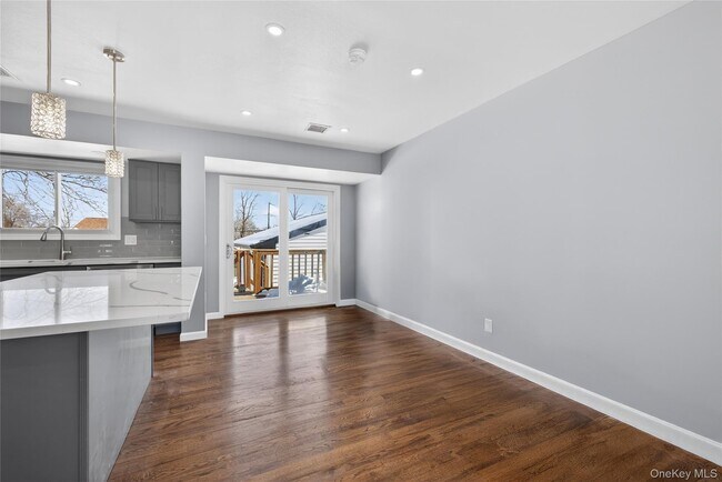 Building Photo - 3103 Falcon Ave