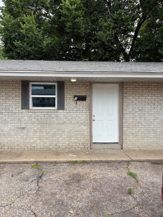 Building Photo - Bermudez - 2801 (CBC)