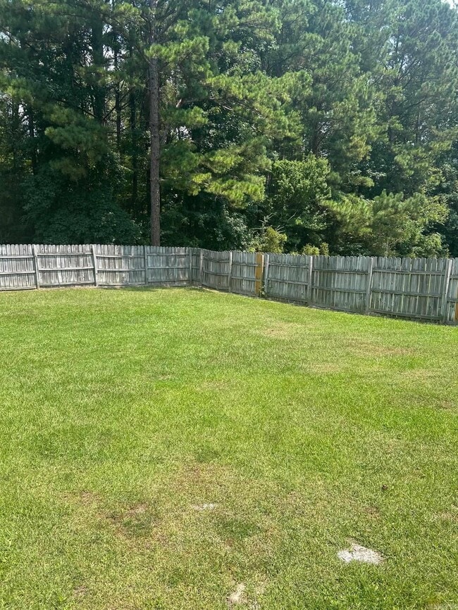 Building Photo - 5506 Oakwood Dr